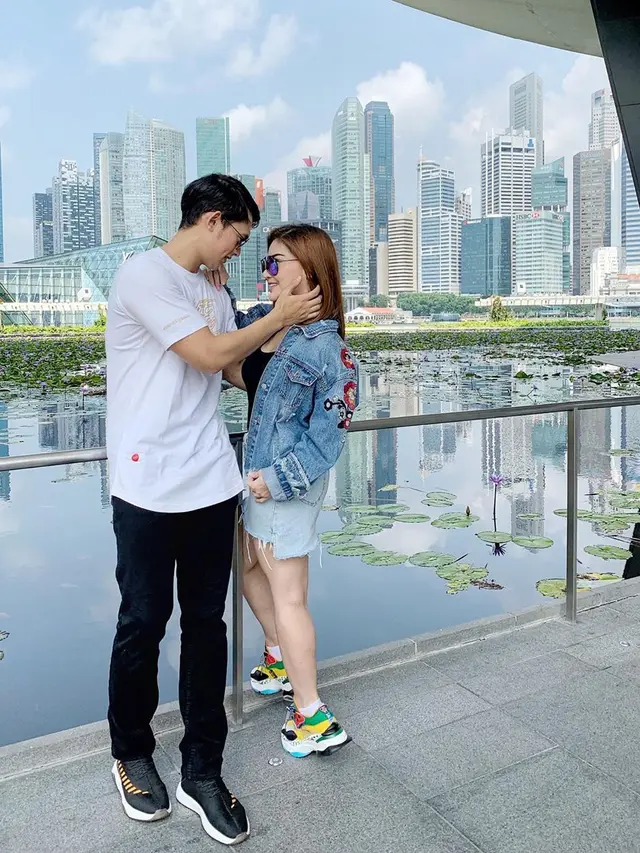 Potret Mesra Irma Darmawangsa dan Irfan Sebaztian. (Sumber: Instagram/irmadarmawangsa)