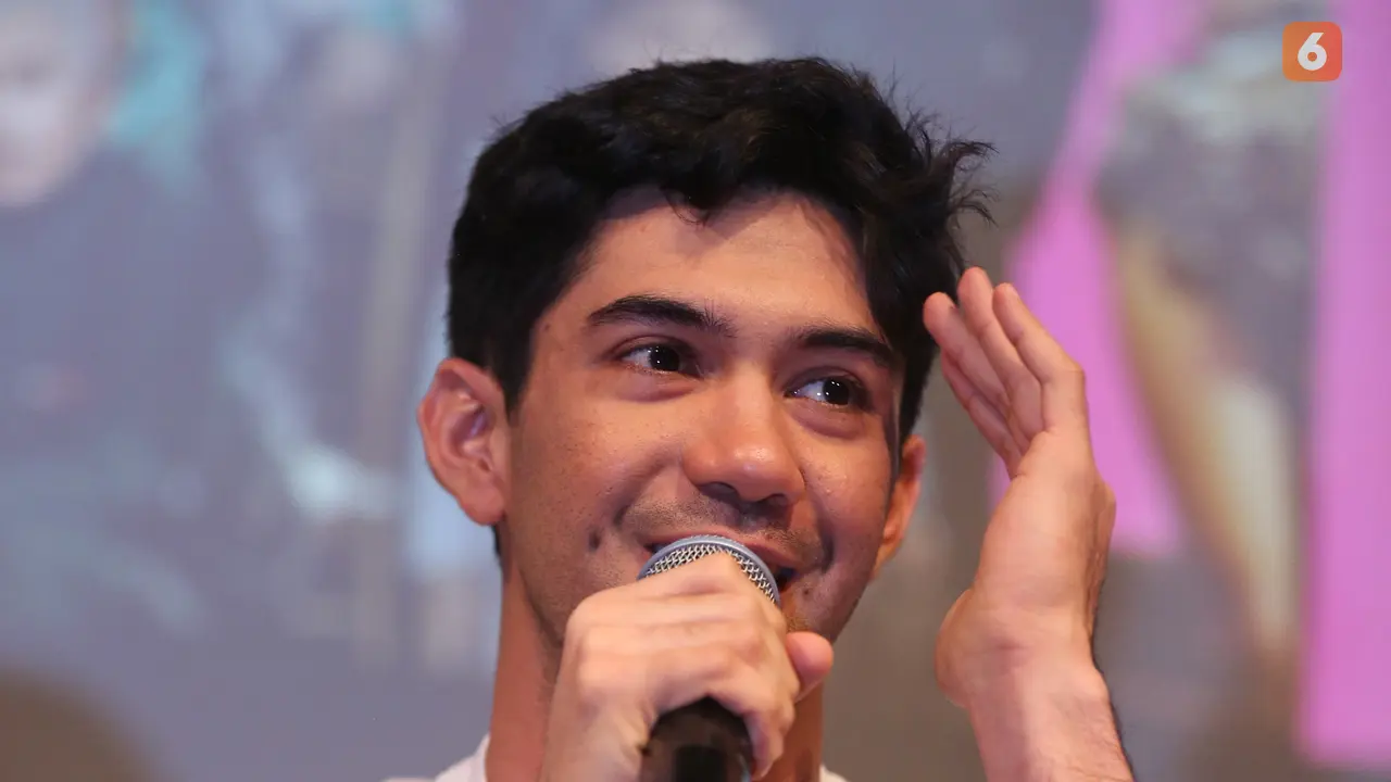 [Fimela] Reza Rahadian