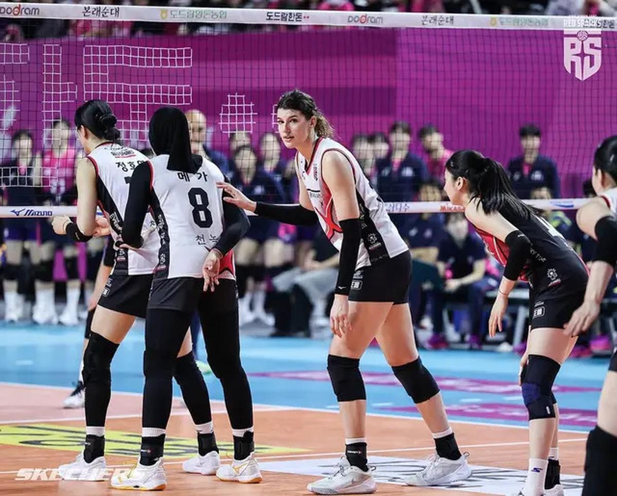 Final Liga Voli Korea Red Sparks Vs Pink Spiders: Laga Mendebarkan, Panggung Megah Megawati Hangestri