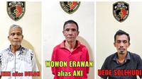 Tiga tersangka pembunuhan berantai atau serial killer Wowon cs terancam hukuman mati. Mereka adalah Wowon Erawan alias Aki (tengah), Solihin alias Duloh (kiri), dan Dede Salehudin (kanan). (Foto: Istimewa/Merdeka.com)
