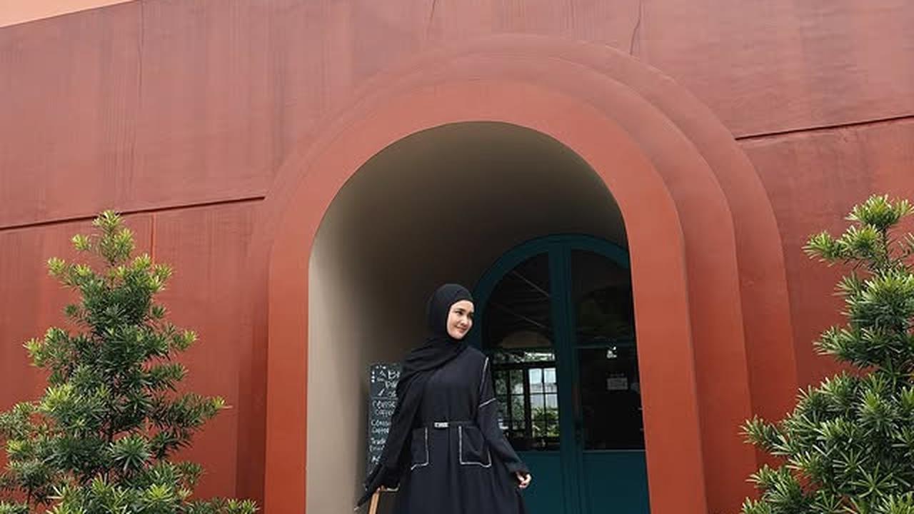 Ikut Kajian Pertama, 7 Potret Michelle Ziudith Tampil Cantik Berhijab - Akui Ketagihan