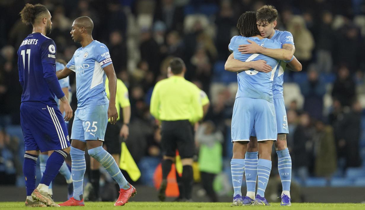 Hingga laga usai, keunggulan 7 gol Manchester City tak mampu dibalas satu gol pun oleh para pemain Leeds United. (AP/Jon Super)
