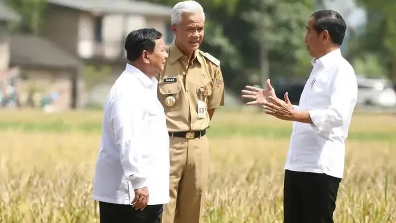 "Simulasi 3 pasangan, Anies-AHY, Ganjar-Sandi, Prabowo Erick, lagi-lagi dua nama ini selisih tipis (Ganjar dan Prabowo)," kata Direktur Eksekutif Indikator Politik Indonesia Burhanuddin dalam paparannya secara virtual, Minggu (23/7).