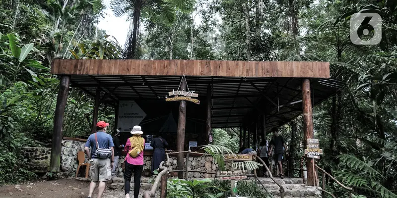 Berwisata ke Jembatan Gantung Terpanjang se-Asia Tenggara di Kala Pandemi