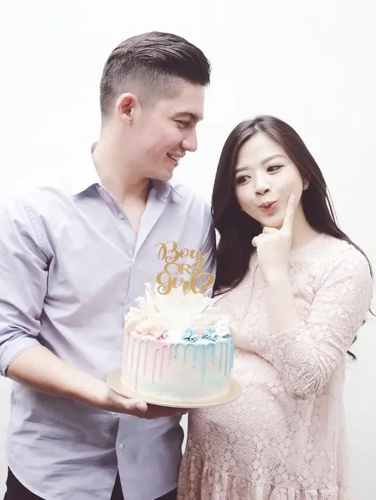 Sebagai seorang suami dan calon ayah, Samuel tentunya ingin memberikan peran yang terbaik. Untuk itu, sejak kini dirinya sudah meminta izin kepada pihak rumah produksi Sinemart untuk cuti pada saat nanti. (Instagram/samuel_zylgwyn)