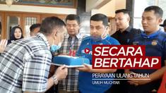 Berita video perayaan ulang tahun (ultah) Komisaris PT. Persib Bandung Bermartabat, Umuh Muchtar, harus dilakukan bertahap karena pandemi COVID-19.