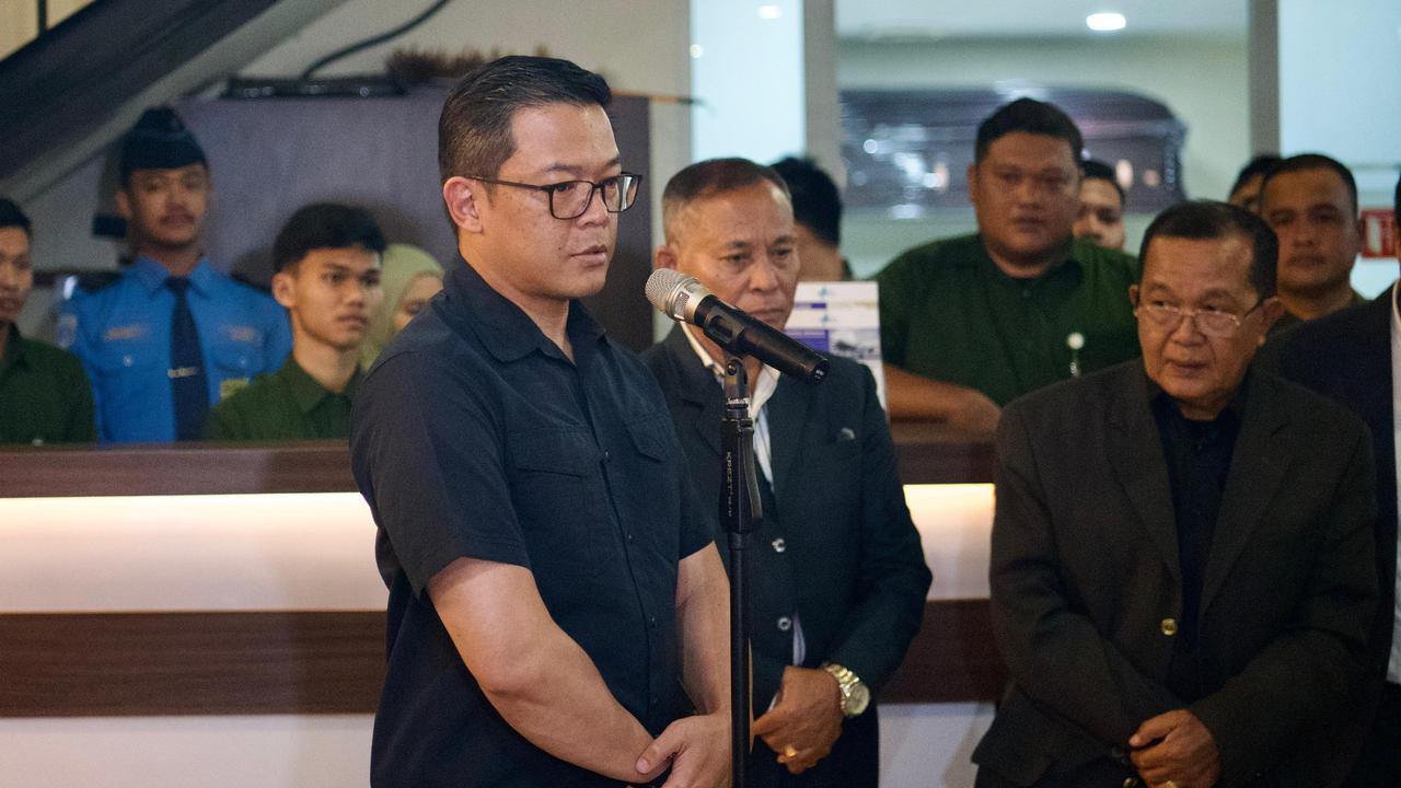 Menlu Sugiono Janji Beri Bantuan Pendidikan bagi Anak Mendiang Zetro Leonardo Purba