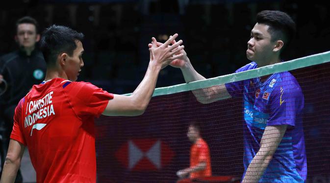 Jonatan Christie harus mengakui keunggulan Lee Zii Jia 15-21, 13-21 pada babak 32 besar All England 2020. (Dok PBSI)