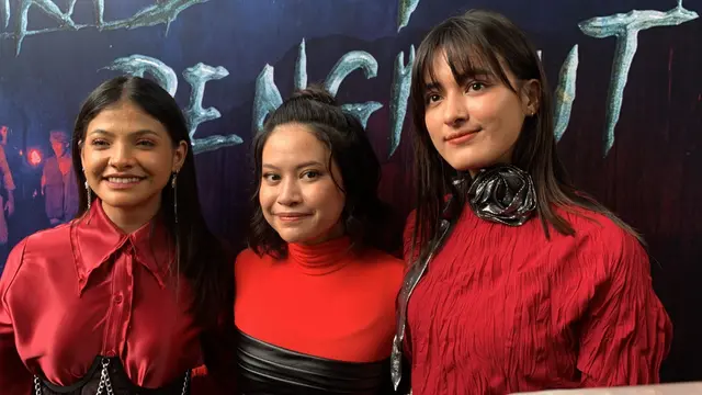 Sara Fajira, Hanggini, dan Mawar De Jongh membintangi film Para Betina Pengikut Iblis karya Rako Prijanto.
