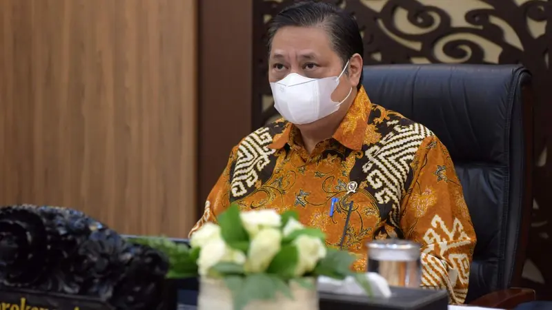 Menteri Koordinator Bidang Perekonomian Airlangga Hartarto dalam Webinar Bisnis Indonesia Mid-Year Economic Outlook 2022 bertema Prospek Pemulihan Ekonomi Indonesia di Tengah Perubahan Geopolitik Global Pasca Pandemi, di Jakarta, Selasa (2/8/2022).