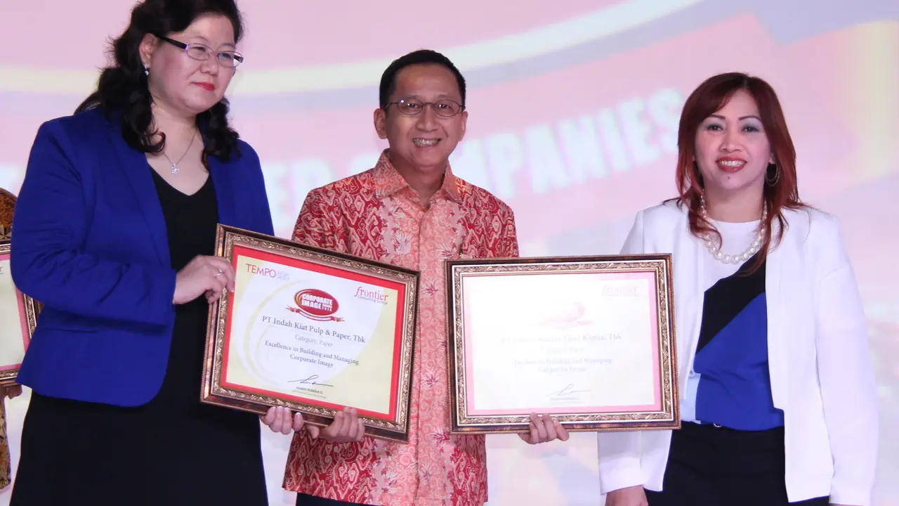 Dua Unit Usaha Asia Pulp and Paper Diganjar Penghargaan