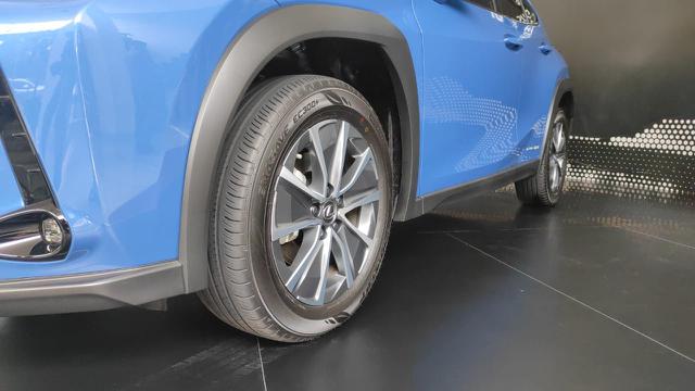 Mobil Listrik Pertama Lexus UX 300e (Arief A/Liputan6.com)