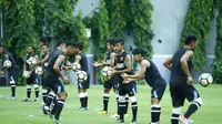 PSM Makassar berlatih di Bali untuk persiapan Liga 1 2018. (Bola.com/Abdi Satria)