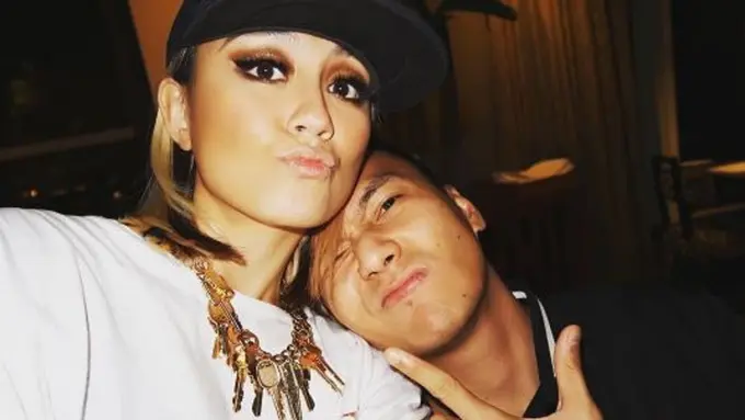 [Bintang] Agnes Monica dan Wijaya Saputra