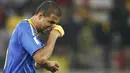 Reaksi gelandang Brasil Felipe Melo seusai diganjar kartu merah di laga perempat final PD 2010 lawan Belanda di Nelson Mandela Bay Stadium, Port Elizabeth, 2 Juli 2010. AFP PHOTO / THOMAS COEX 