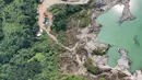 Berhentinya aktivitas tambang di kawasan tersebut merupakan imbas keputusan Gubernur Jawa Barat Dedi Mulyadi yang membekukan sementara seluruh kegiatan pertambangan di wilayah Parung Panjang, Cigudeg, dan Rumpin. (merdeka.com/Arie Basuki)