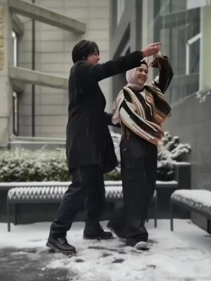 Cut Meyriska dan Roger Danuarta sedang liburan di Korea Selatan