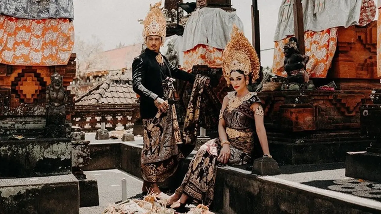 7 Potret Jerinx dan Nora Alexandra Philip Saat Lakukan Upacara Pernikahan Adat Bali