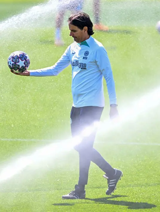 Keempatnya siap bertarung dalam dua putaran pada babak semifinal demi memperebutkan tiket final pada bulan Juni mendatang. (GABRIEL BOUYS/AFP)
