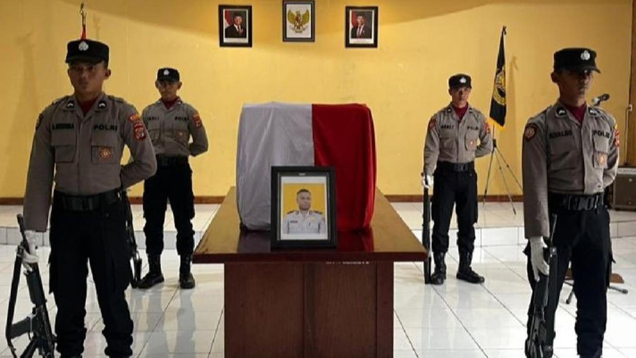 Gugur Dalam Serangan KKB Bumiwalo, Personel Polri Dimakamkan di Sentani