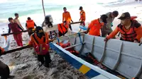 Tim SAR gabungan berhasil menemukan korban kedua Pantai Menganti, Kebumen. (Foto: Liputan6.com/Basarnas)