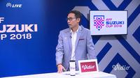 Redaktur Pelaksana Bola.com, Erwin Fitriansyah, tampil sebagai komentator Piala AFF 2018 di Vidio.com.