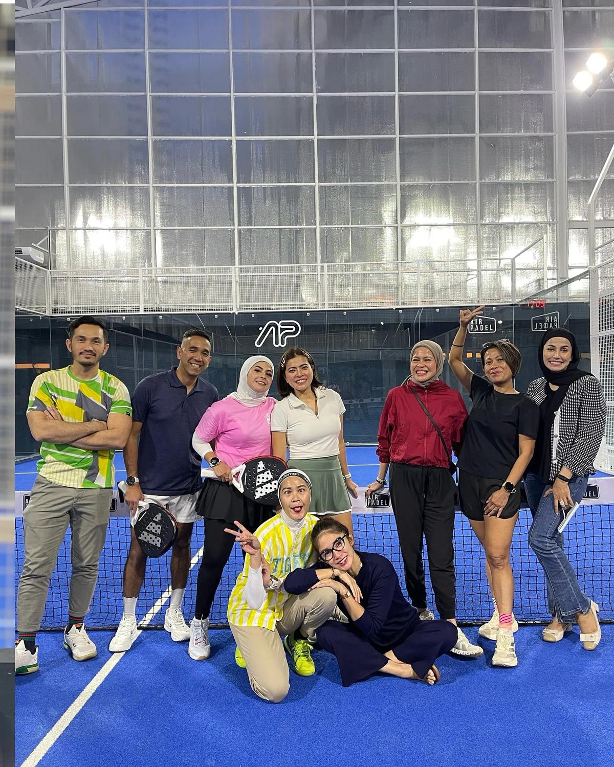 Dikenal Hobi Lari, Begini Jawaban Ussy Sulistiawaty Saat Diajak Main Padel