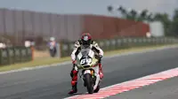Mario Suryo Aji akan mentas di kelas Moto2 pada balapan di Sirkuit Mandalika, Lombok. (Honda Team Asia)
