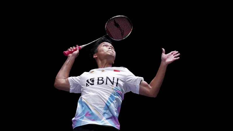 Foto: Momen Ginting Hentikan Rekor Buruk Pertemuan dengan Victor Axelsen, Tumbangkan Si Alien di All England 2024