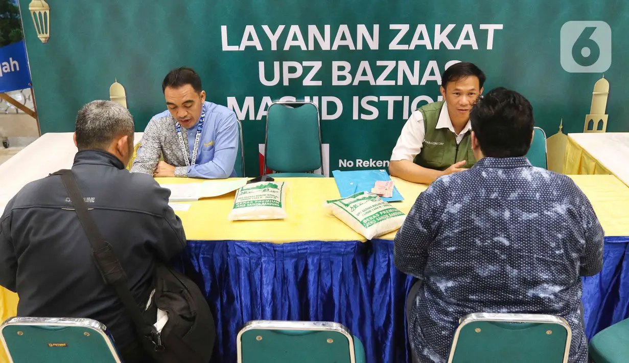 Per hari ini, Masjid Istiqlal telah menerima beras seberat 13.469 kilogram dan uang sebesar Rp 84.335.500. (Liputan6.com/Herman Zakharia)