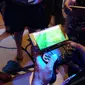 Dengan aplikasi ini, smartphone Xperia Z3 dan Xperia Z3 Tablet Compact dapat berfungsi sebagai layar jarak jauh untuk memainkan konsol PS4.
