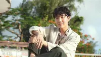 'HOPE ON THE STREET VOL.1', J-Hope berhasil menempati peringkat lima besar di billboard dengan Top Album Sales mengalahkan artis top dunia Taylor Swift. (sumber foto: th.bing.com)