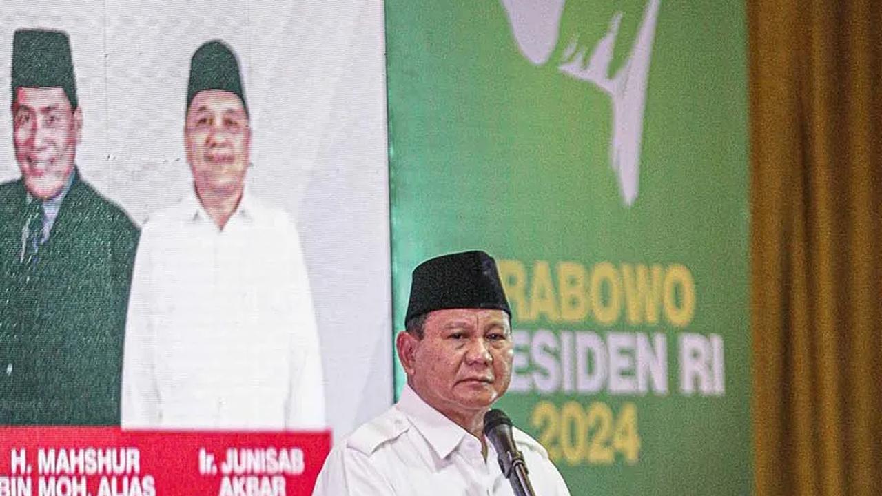 VIDEO: Prabowo Dekat dengan Presiden RI: Digendong Soekarno & Sering Makan Bareng Soeharto