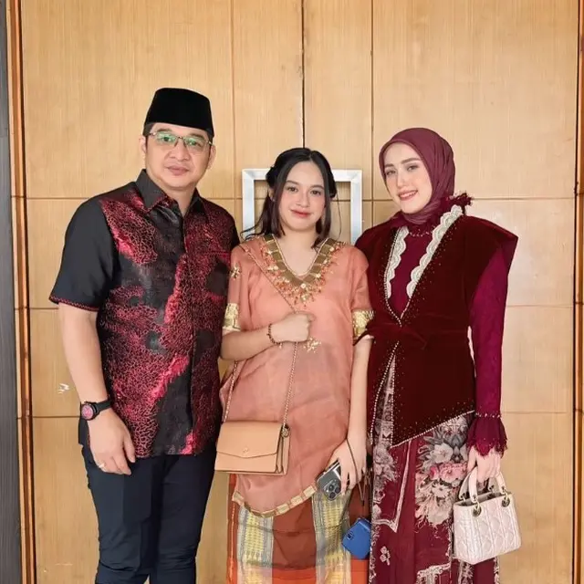 Potret Akrab Shakiena Azalea dan Adelia Istri Pasha Ungu