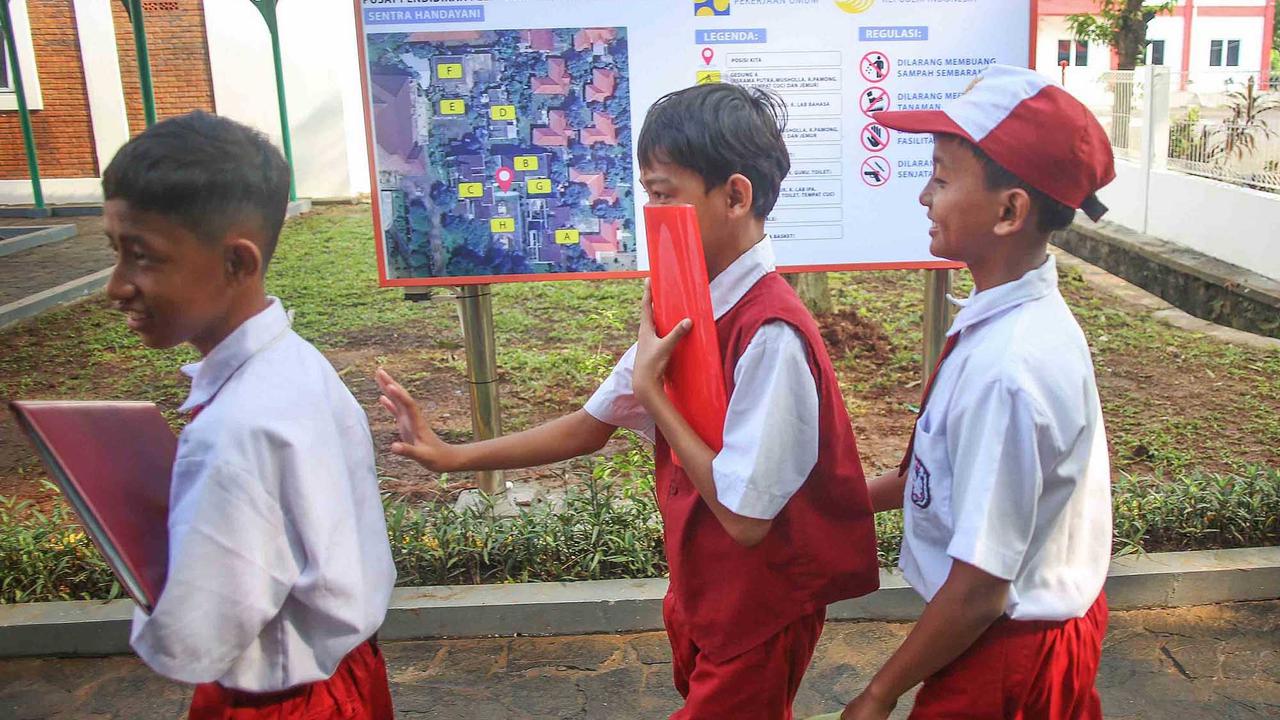 FOTO: Riang Gembira Calon Siswa Sekolah Rakyat Jalani Program Simulasi di Sentra Handayani