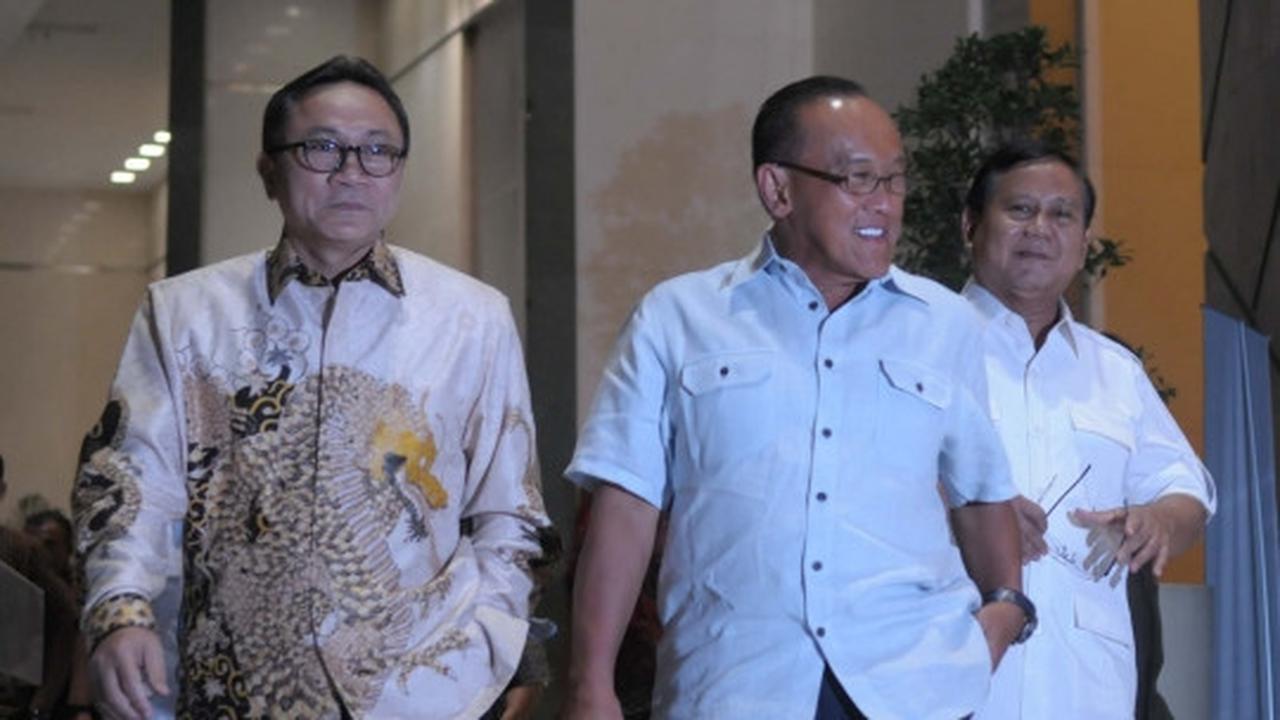 Reaksi Zulkifli di depan Prabowo setelah PAN gabung ke Jokowi