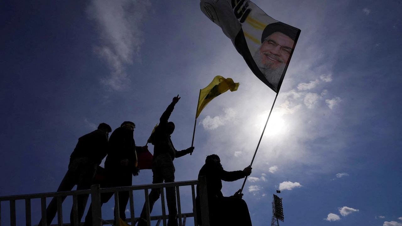 FOTO: Ribuan Warga Hadiri Pemakaman Pemimpin Hizbullah Hassan Nasrallah dan Wakilnya Sayyed Hashim Safieddine