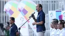 Sekjen INASGOC, Eris Herryanto memberi arahan saat apel kesiapan pelaksanaan Asian Games 2018 di lingkar luar Stadion Utama GBK, Jakarta, Senin (4/6). Apel diikuti berbagai unsur terkait termasuk TNI dan Polri. (Liputan6.com/Helmi Fithriansyah)
