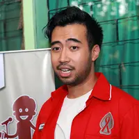 "Sama ilmu pengetahuan tuh duhh, parah. Gue selalu mau nambah-nambah terus. Gue pengin banget masuk Harvard. Penginnya kalau dapat kesempatan diterima, mau S3 di sana," ujar pelantun Nuansa Bening. (Deki Prayoga/Bintang.com)