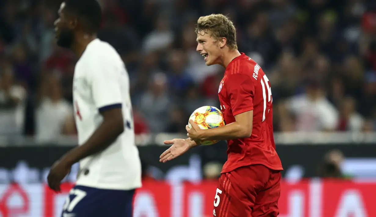 Pemain Bayern Muenchen, Jann-Fiete Arp berselebrasi usai mencetak gol ke gawang Tottenham Hotspur pada pertandingan final Audi Cup 2019 di Alianz Arena, Jerman (1/7/2019). Tottenham menang atas Bayern Muenchen lewat adu penalti 6-5 (2-2). (AP Photo/Matthias Schrader)