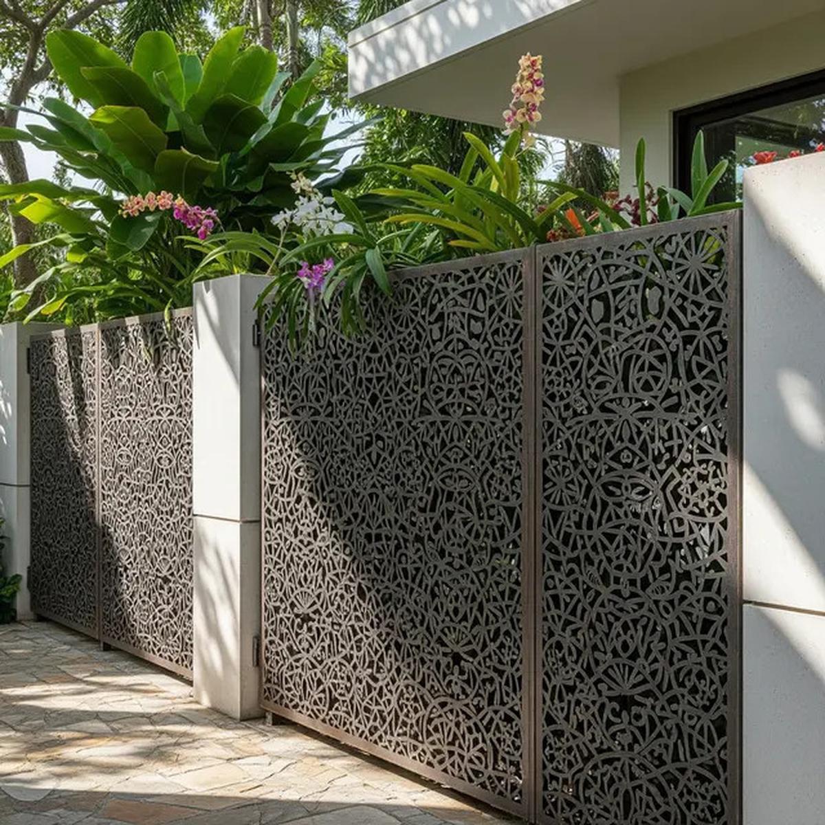 7 Tips Mendesain Rumah Sederhana Jadi Terlihat Mewah dengan Pagar Modern di 2025