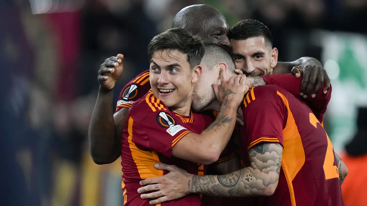 Foto: Parade Gol AS Roma saat Hajar Brighton di Liga Europa, Paulo Dybala Jadi Pembuka