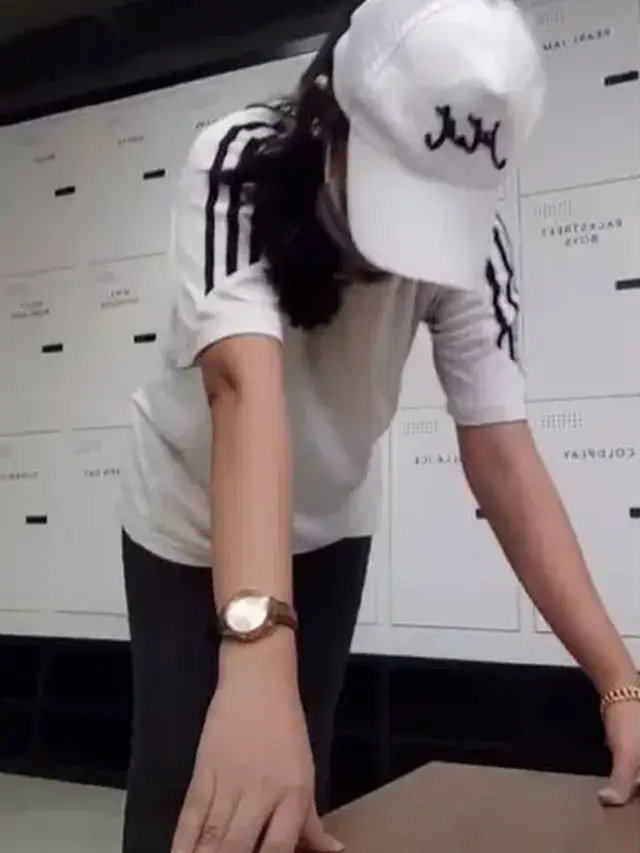 Viral Wanita Tak Bisa Berjalan Setelah Ikut Kelas Sepeda Statis