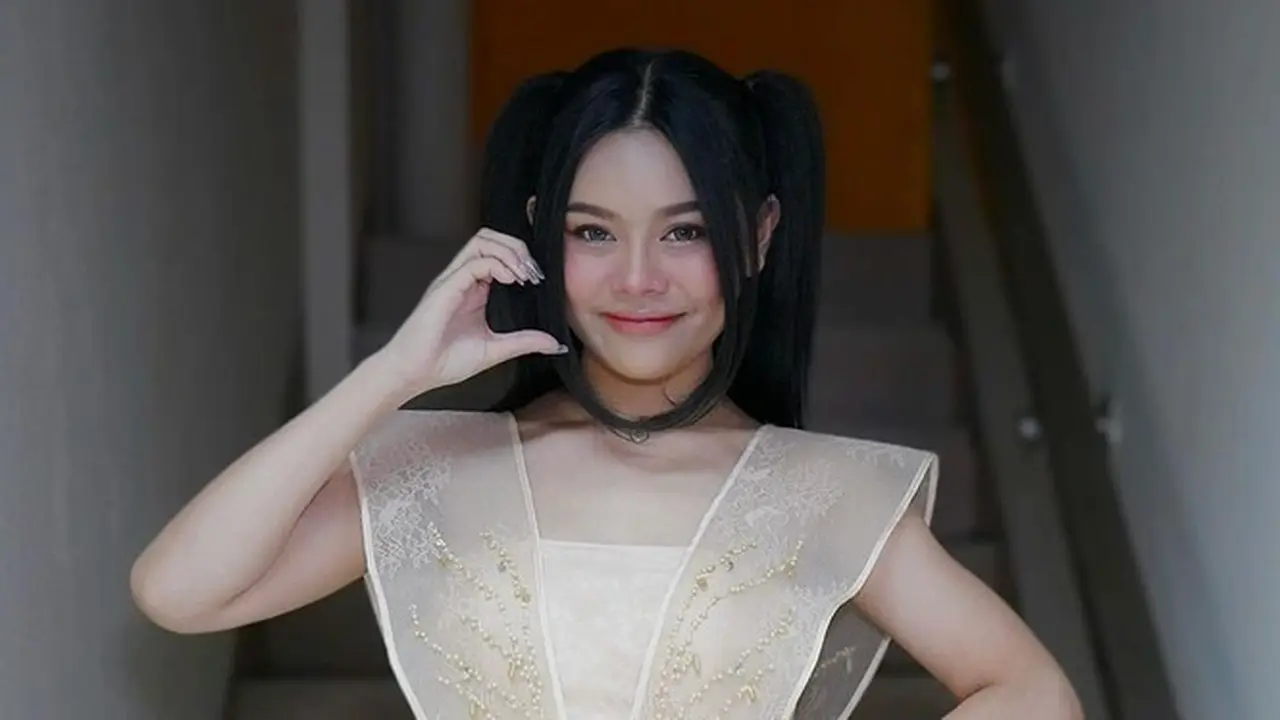 8 Potret Melly Lee yang Berduet dengan Hui PENTAGON di Dangdut Kpop 29ther, Curi Perhatian