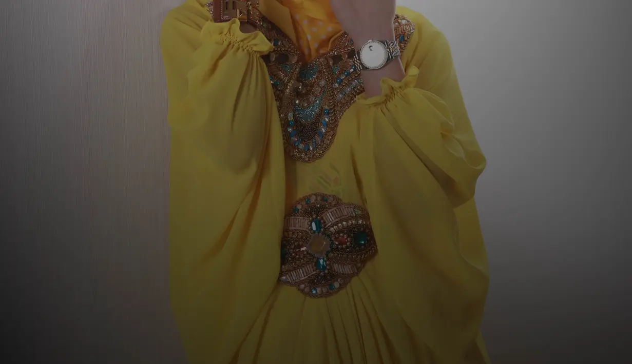 Ditemui di SCTV Tower lantai 12, Senayan City, Jakarta Pusat, Selasa (23/6/2015), istri kedua baginya bukan aib yang harus ditutupi. Seperti yang Bella katakan, kunci menjadi istri kedua adalah ikhlas. (Wimbarsana/Bintang.com)