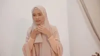 Tutorial Pashmina Syari untuk Tampilan Cantik saat Ramadhan (Hijup)