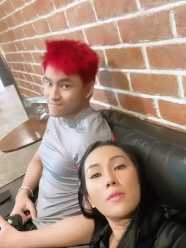 Bikin Pangling, Ini 6 Potret Azka Corbuzier Tampil Berambut Merah Bak Tokoh Anime