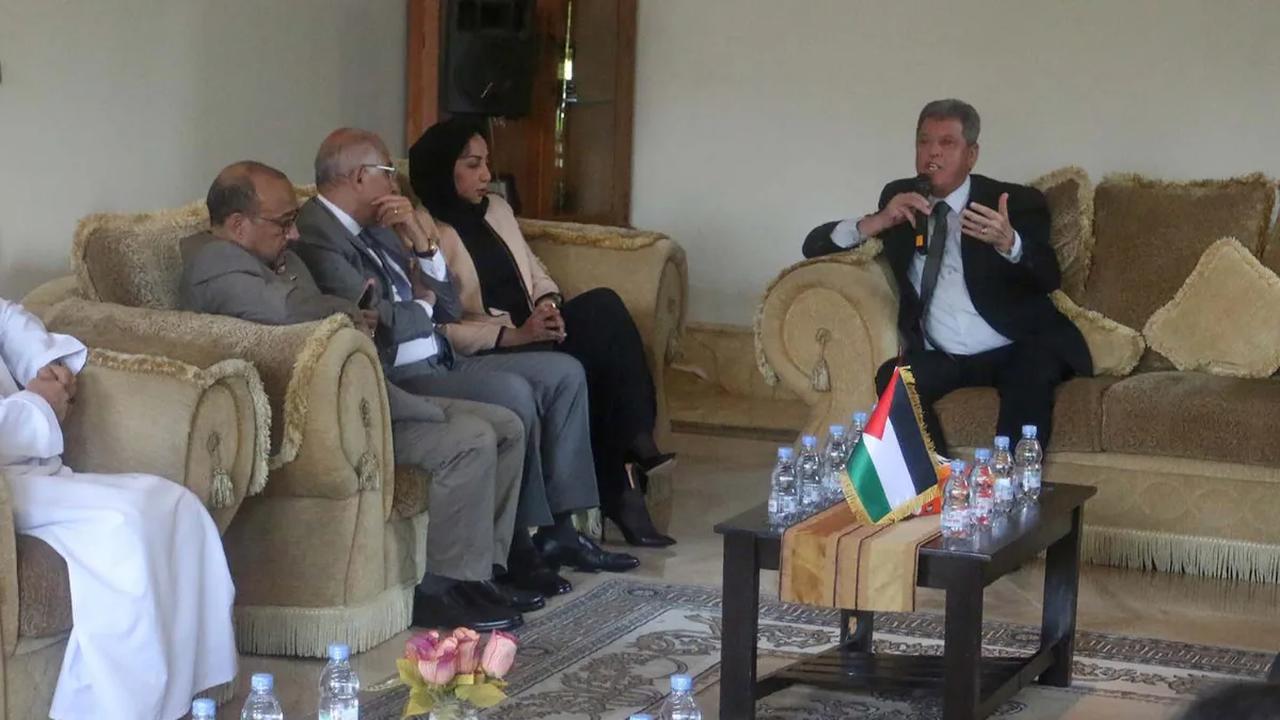Duta Besar Palestina di Indonesia, Zuhair Al-Shun menerima kunjungan perwakilan kedutaan-kedutaan besar negara Arab di kantornya di Jakarta, Selasa (10/10/2023).