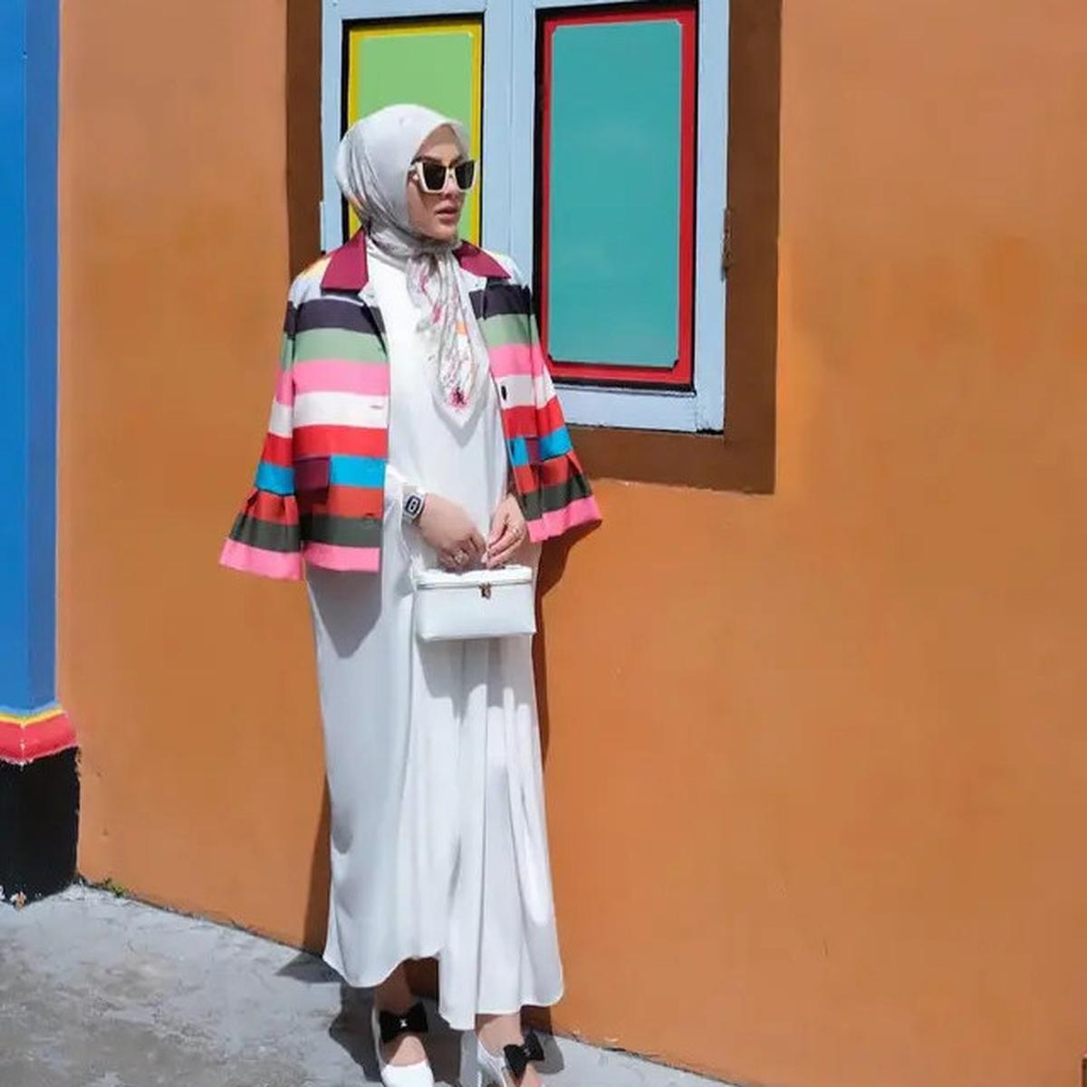 10 Pilihan Model Tas Putih ala Syahrini, dari Model Klasik hingga Super Langka