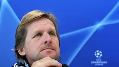 Real Madrid's coach German Bernd Schuster speaks during a press conference on the eve of a Champions league football match against Juventus in Madrid, on November 4, 2008. AFP PHOTO/PHILIPPE DESMAZES 